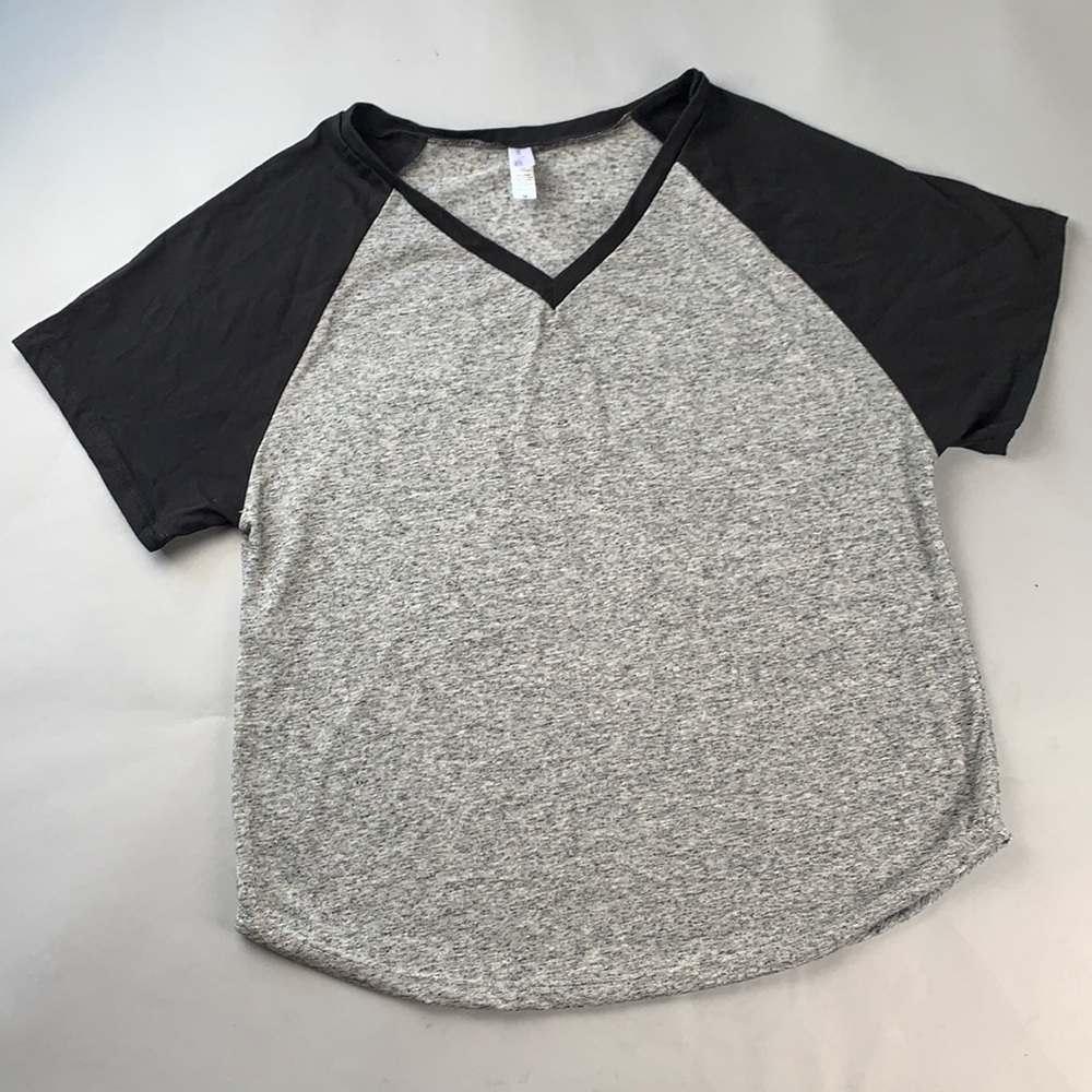 New women's v neck contrast sleeve tee
